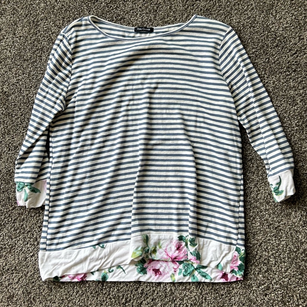Pink Clover Blue and White Boxy 3/4 Sleeve Blouse - Picture 2 of 2